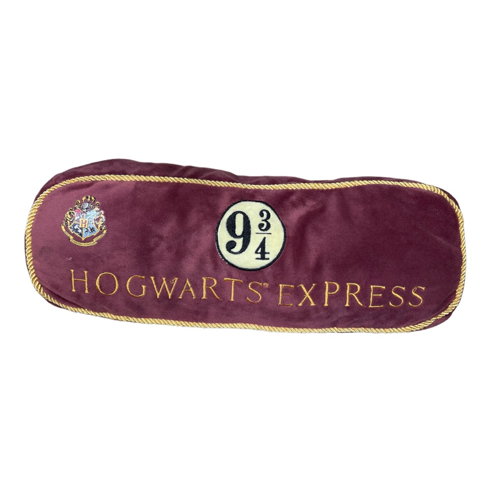 Hogwarts Express Platform 9 3/4 burgundy gold pillow Harry Potter